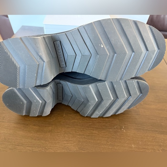 SOREL Black Leather Chelsea Boots - Picture 9 of 14